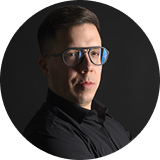 Portret moškega v črni obleki